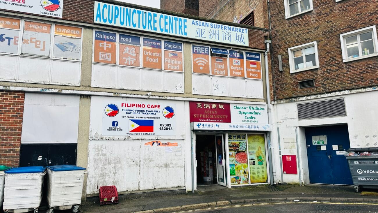 Asian Supermarket (Chihuouk), Castle Way