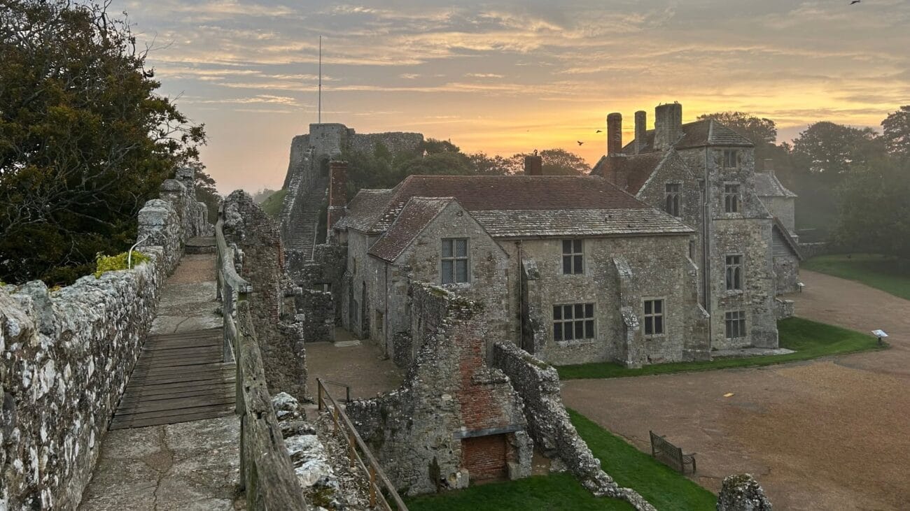 Castles Near Southampton: A Guide to the Best Forts 3 Carisbrooke Castle,Newport