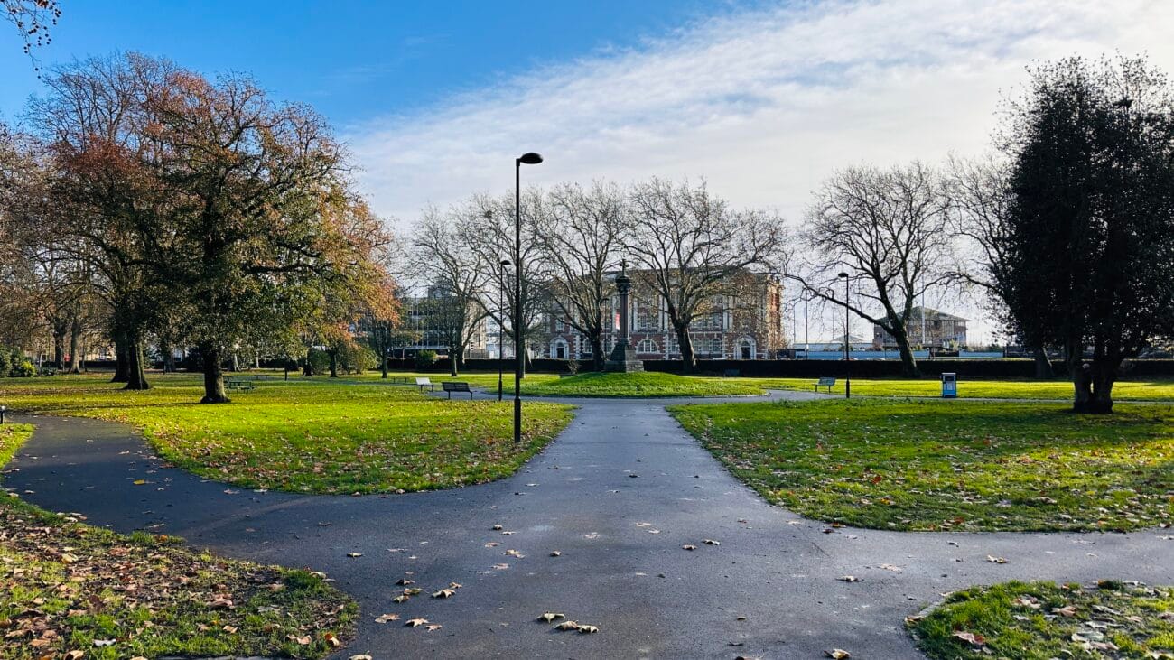 Queen’s Park, Southampton green space and paths
