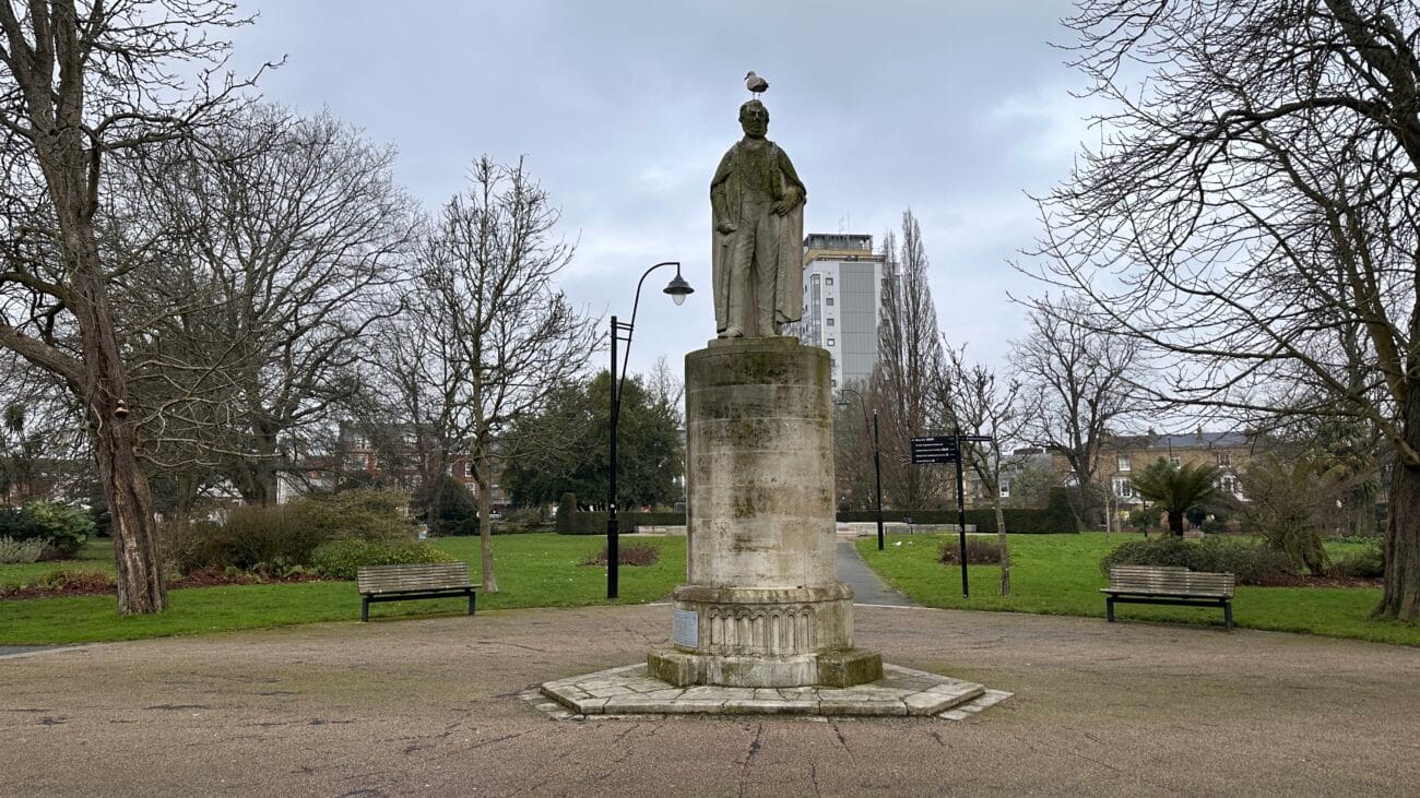 Richard Andrews memorial in East Park, Southampton