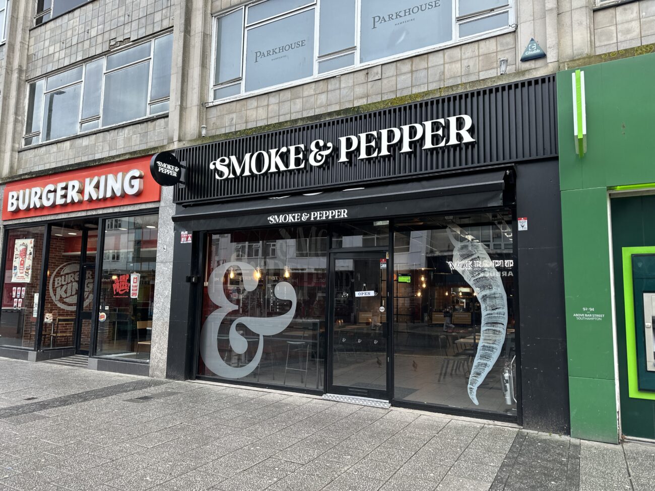 Smoke & Pepper, Above Bar