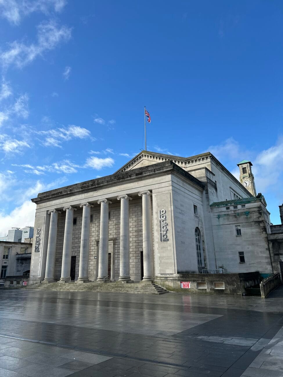Southampton Guildhall frontage with flags