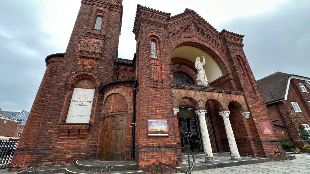 St Boniface Catholic Church Southampton Side Angle