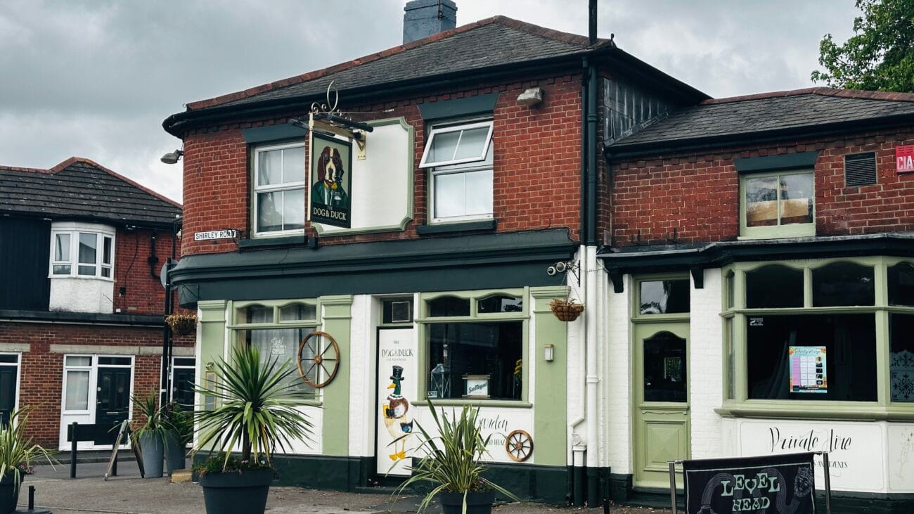 The Dog & Duck, Shirley